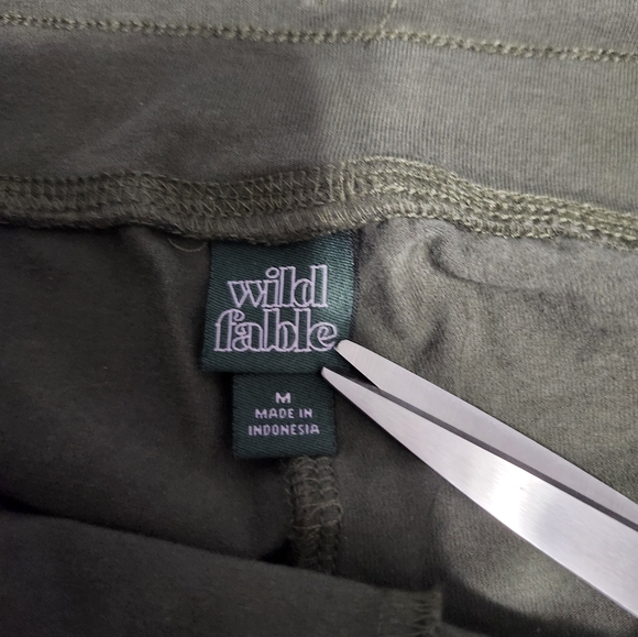 NWT Wild Fable Jogger/Sweatpants with Pockets Women's Size M Olive Green - Picture 4 of 5